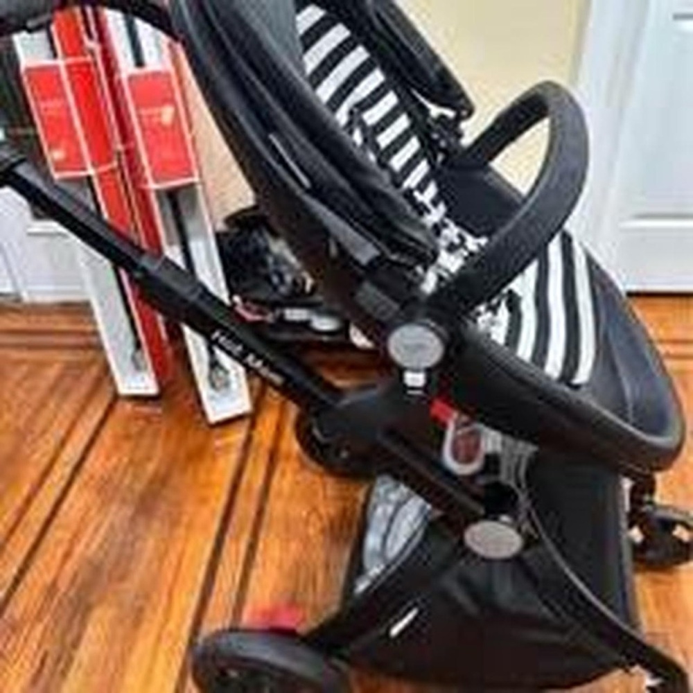 HOT MOMMA STROLLER